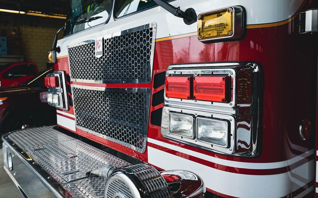 Dinas Damkar Mahakam Ulu Bantu Tabrakan Kendaraan di Pelabuhan